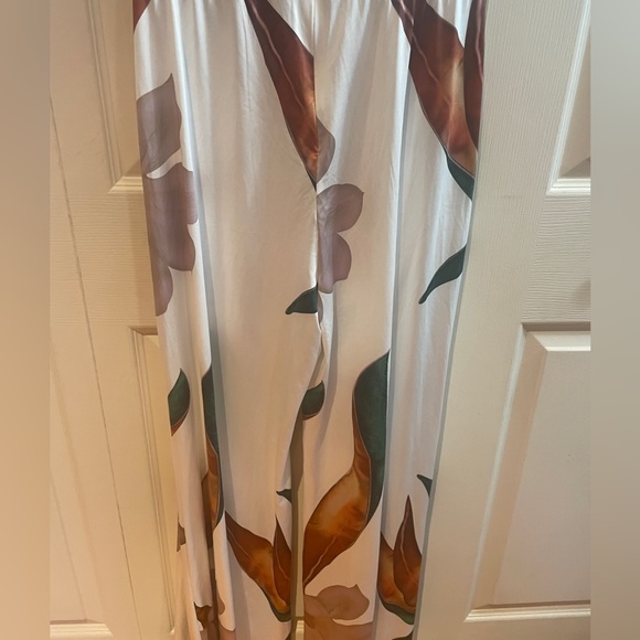 Chic Me White Floral Jumper Size Medium - Picture 11 of 15